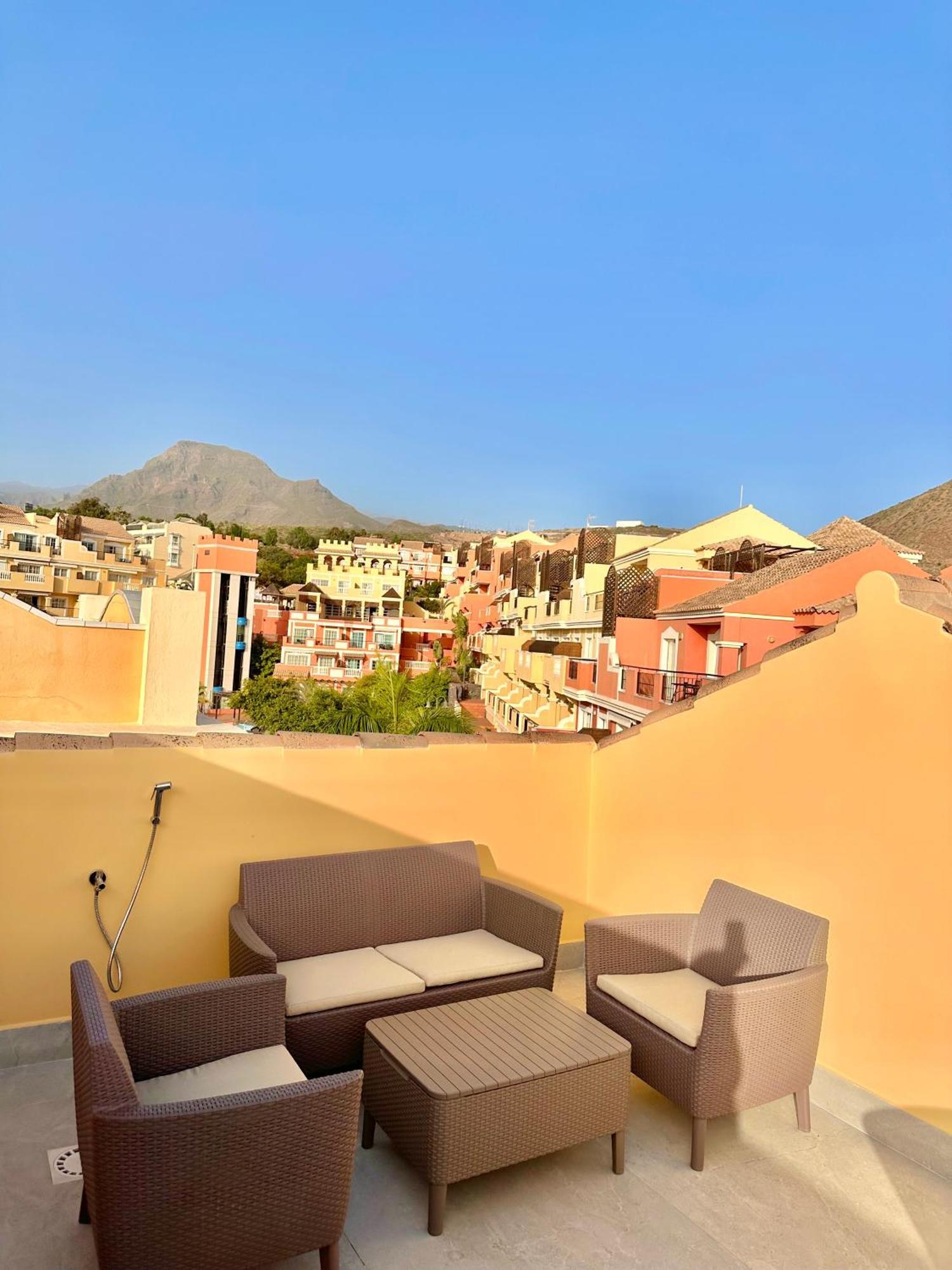 Sunset Apartment 2 & Heated Pool Los Cristianos  Exterior foto