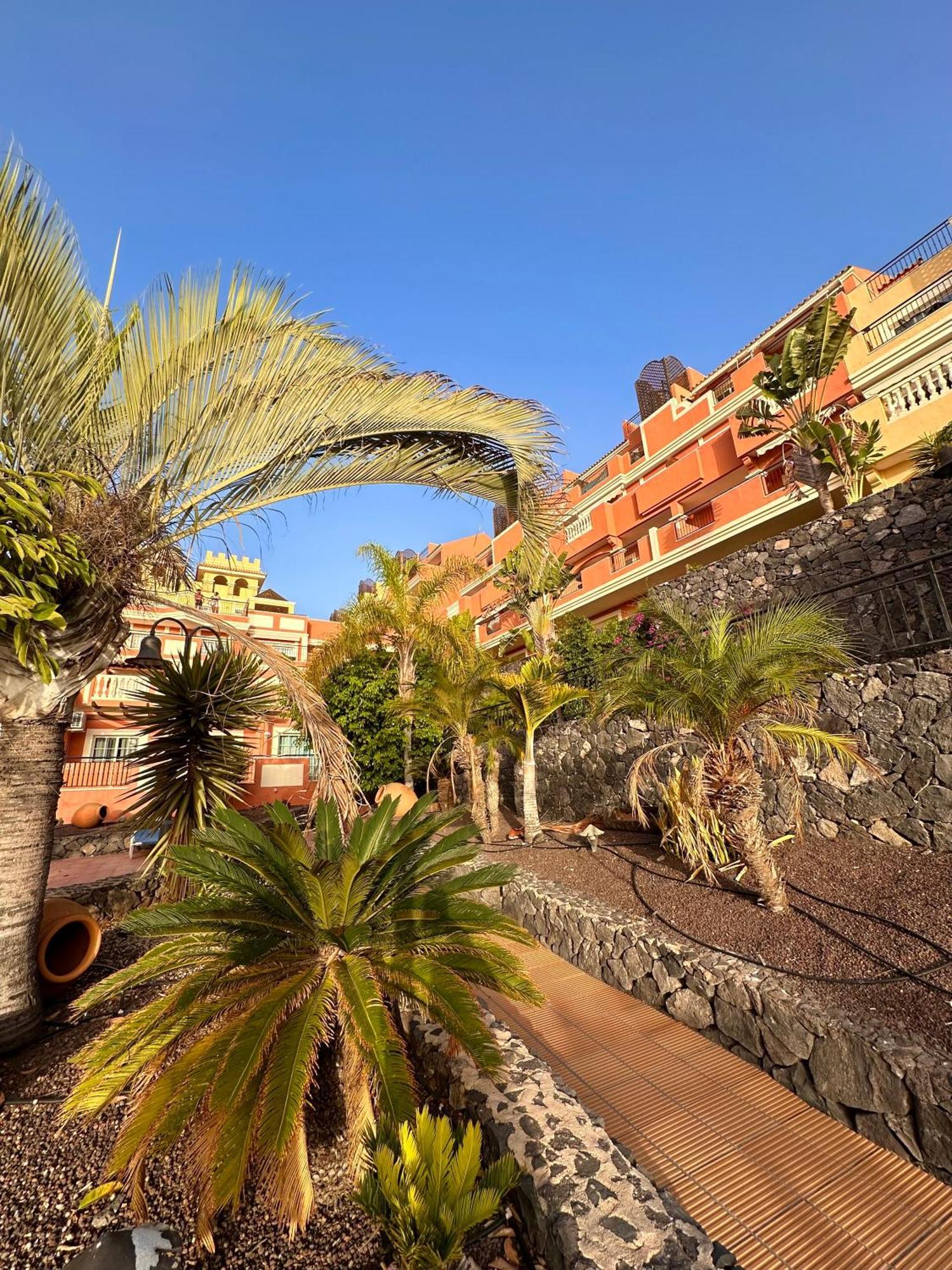 Sunset Apartment 2 & Heated Pool Los Cristianos  Exterior foto