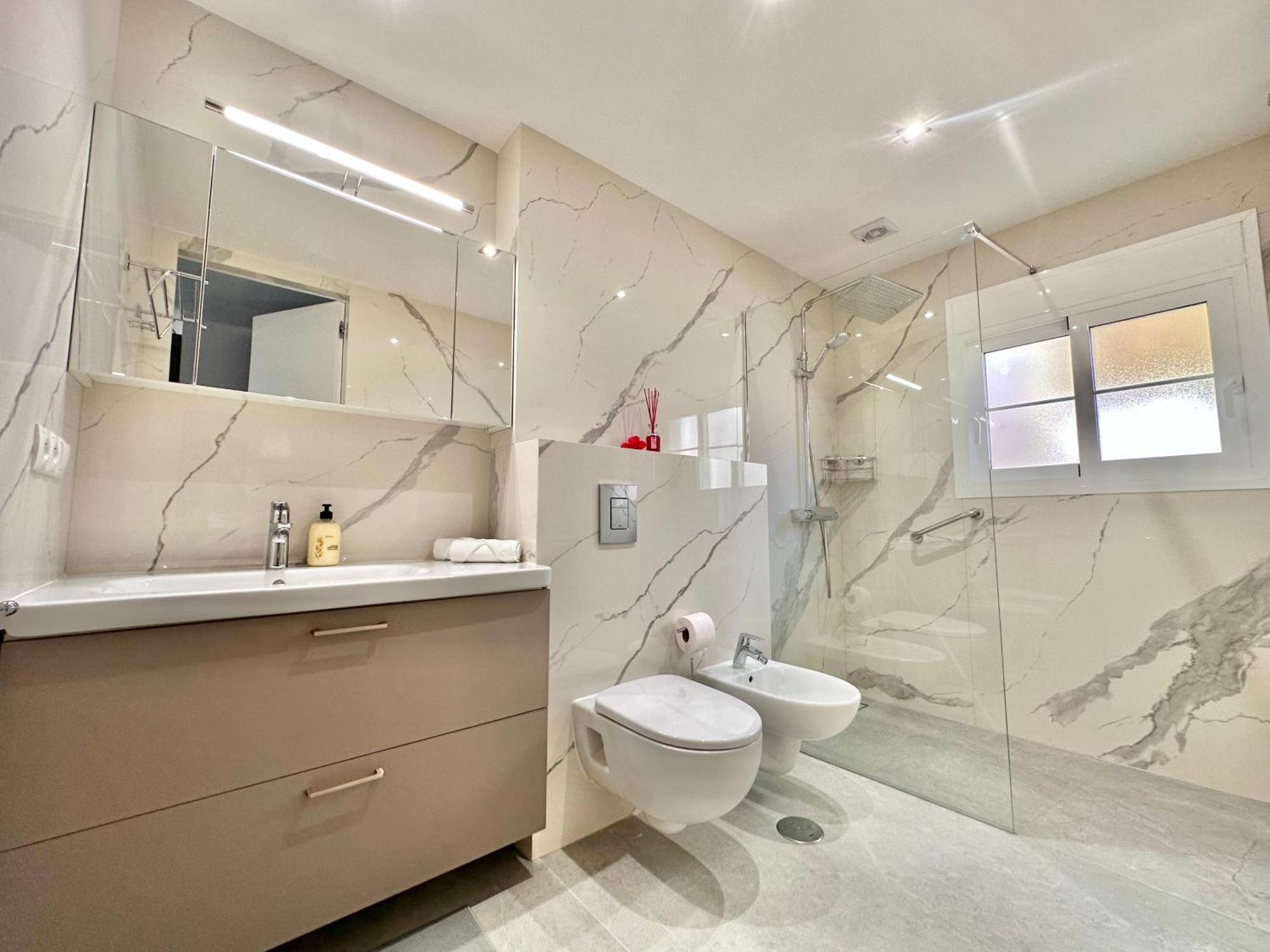 Sunset Apartment 2 & Heated Pool Los Cristianos  Exterior foto