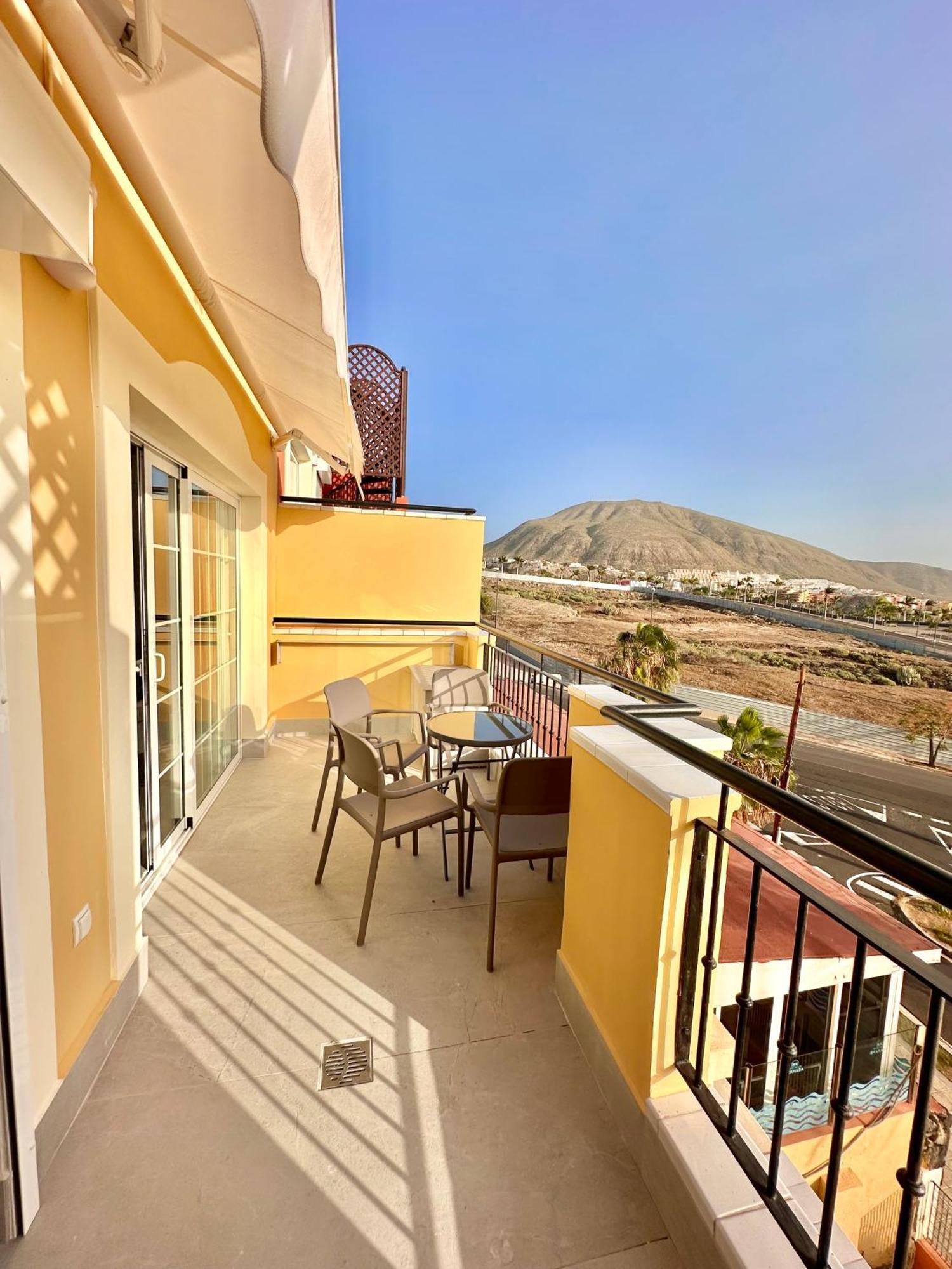 Sunset Apartment 2 & Heated Pool Los Cristianos  Exterior foto